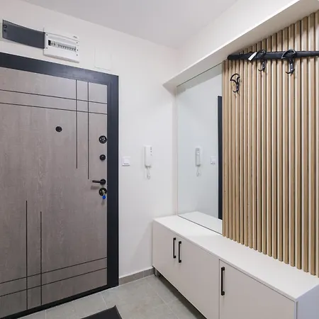Modern 1-bed Flat In Free Parking Lägenhet Plovdiv