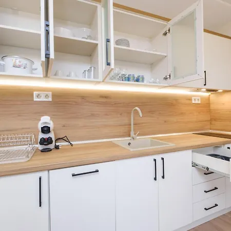 Modern 1-bed Flat In Free Parking Lägenhet Plovdiv